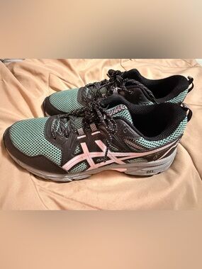 ASICS Women’s Teal/Black Athletic Running Shoes  - light pink/lavender accents